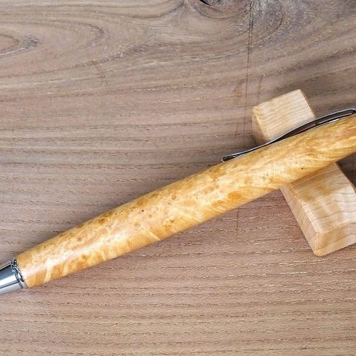 希少な根コブの木軸ペン
