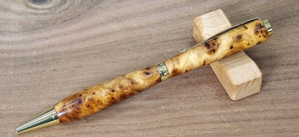 栃の木のコブ杢の木軸ペン
