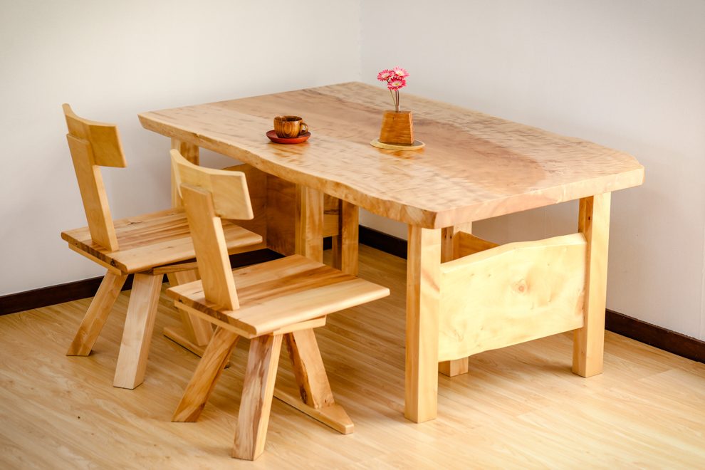 一枚板テーブル | 秋山郷 本物無垢の輪切りテーブル発祥の地「山源木工」